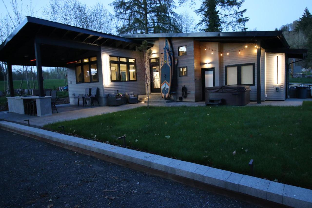 Luxe Hot Tub Grill Firepit Ev Charger *