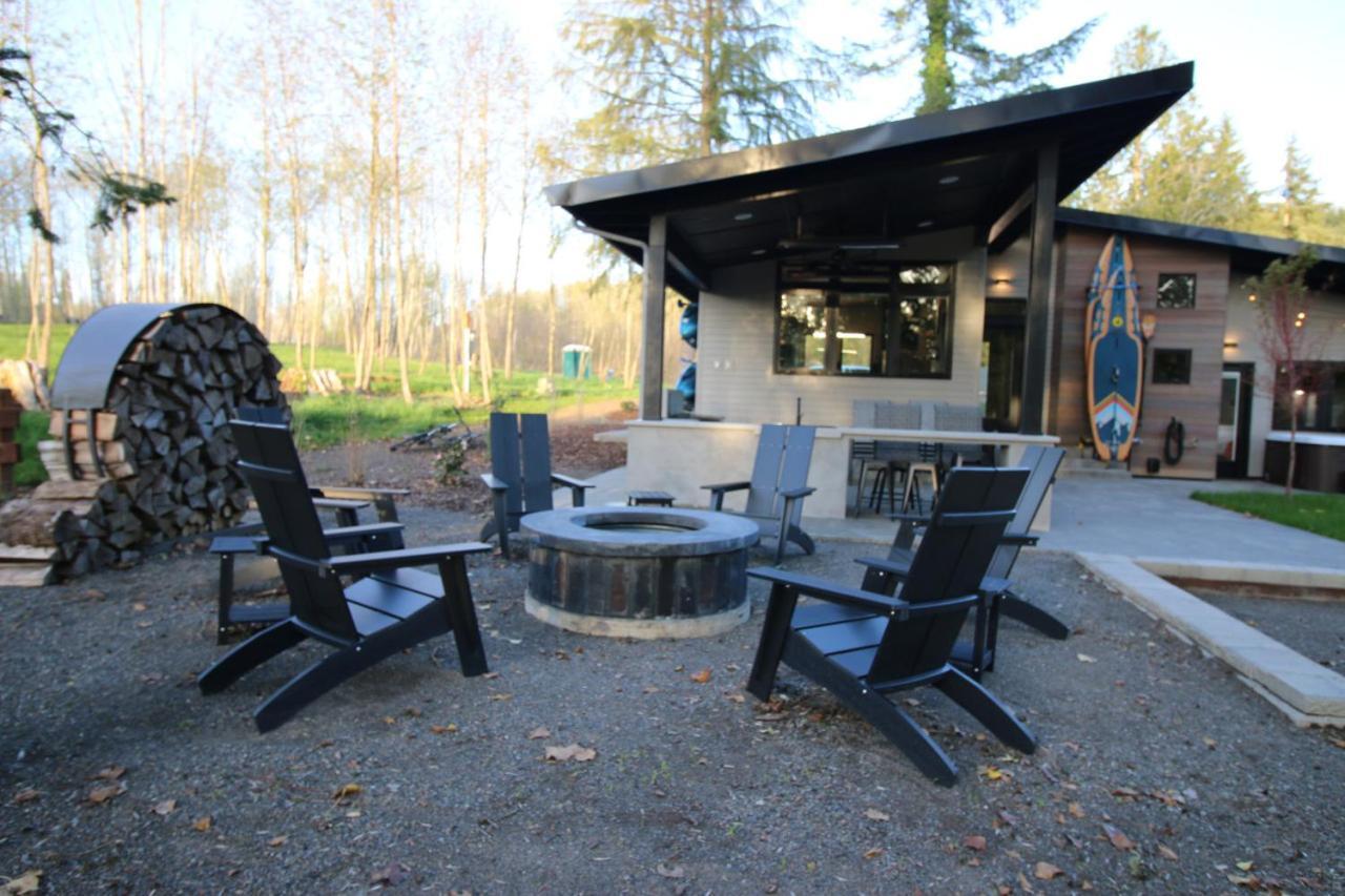 Luxe Hot Tub Grill Firepit Ev Charger Onalaska